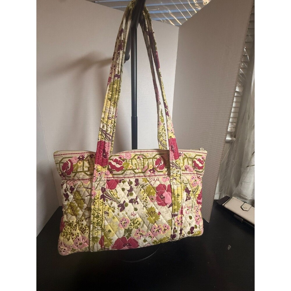 Vera Bradley Classic Vera Tote Bag in Retired Make Me Blush Pink Floral Print